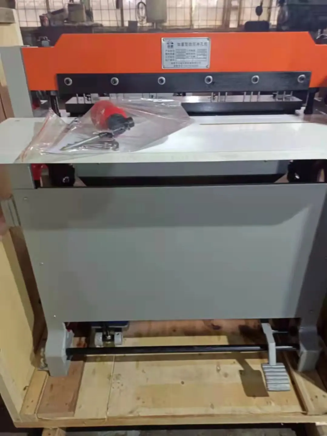 QK-620 Cheap Price High Speed Semi Automatic Envelope Hanging Calendar Notebook Paper Puncher Hole Punching Machines