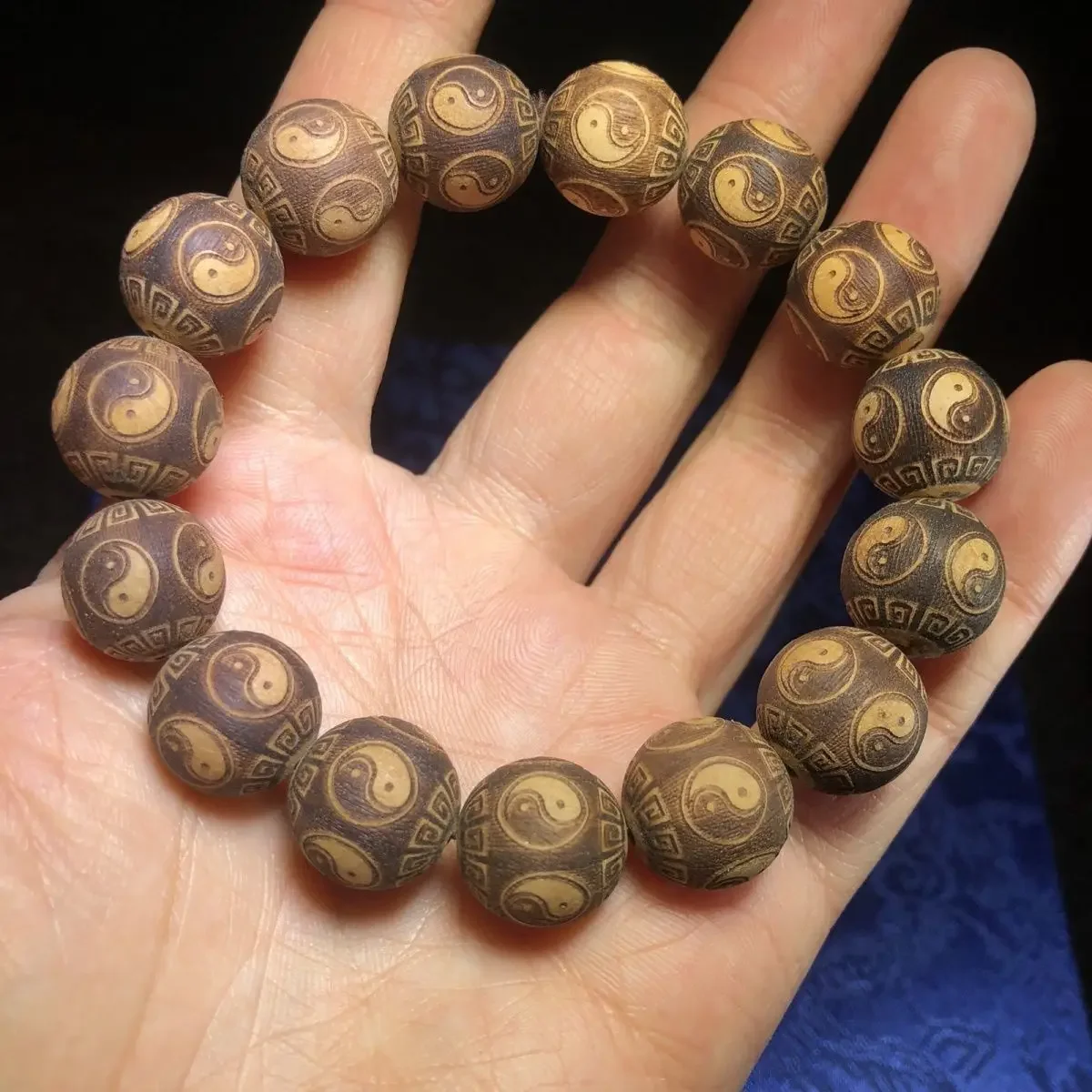 Boutique Mahogany Wood Fine Carving Gossip Auspicious Chevrite Beads Wood Carving Hand String Buddha Beads Bracelet Ins Gift Men