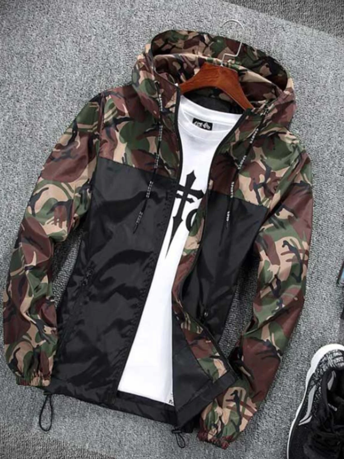 

Мужская камуфляжная лоскутная толстовка Jaet Slim Fit с капюшоном, ветрозащитная длинная све, молодежная модная осенняя верхняя одежда, другой материал 00%