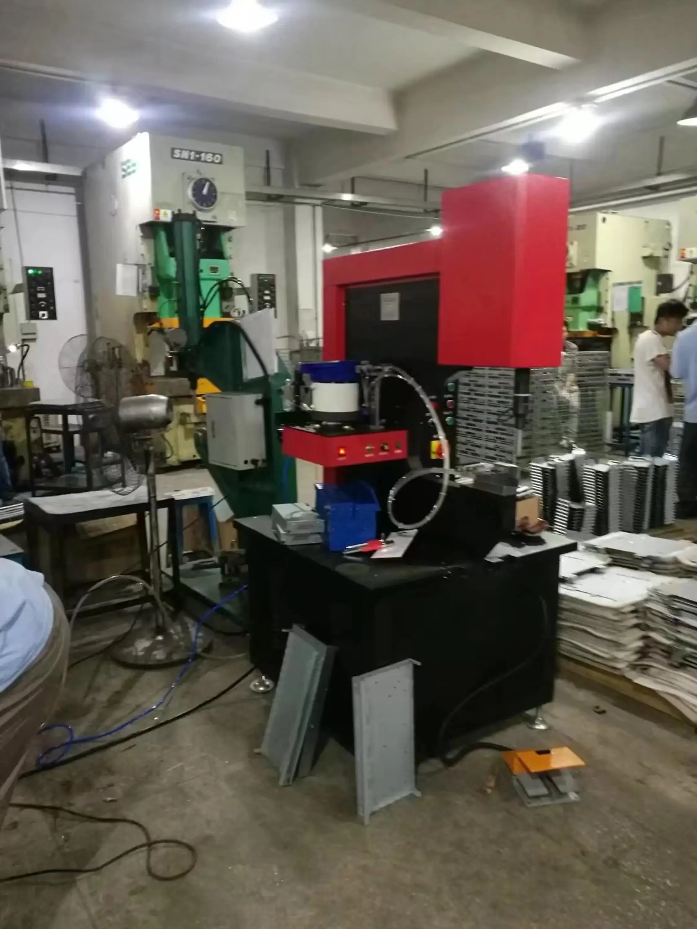 For JULY Automatic hydraulic pressure riveting machine Fastener Insertion machine brake lining