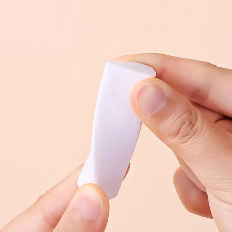 学生や専門家向けの人間工学に基づいた三角形の消しゴム 7 個セット