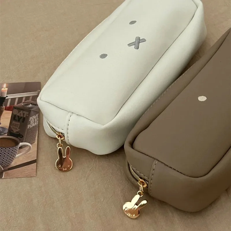 Kawaii Miffy Niedliche Handtasche Aufbewahrungstasche Tragbare Schüler-Federtasche Kosmetiktasche Geschenk Spielzeug für Mädchen