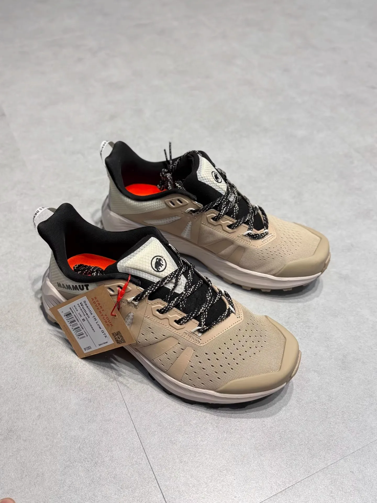 Professional Running Shoes Non-slip Walking Sneakers Mens Womens Designer Sneakers Unisex Outdoor Sneakers