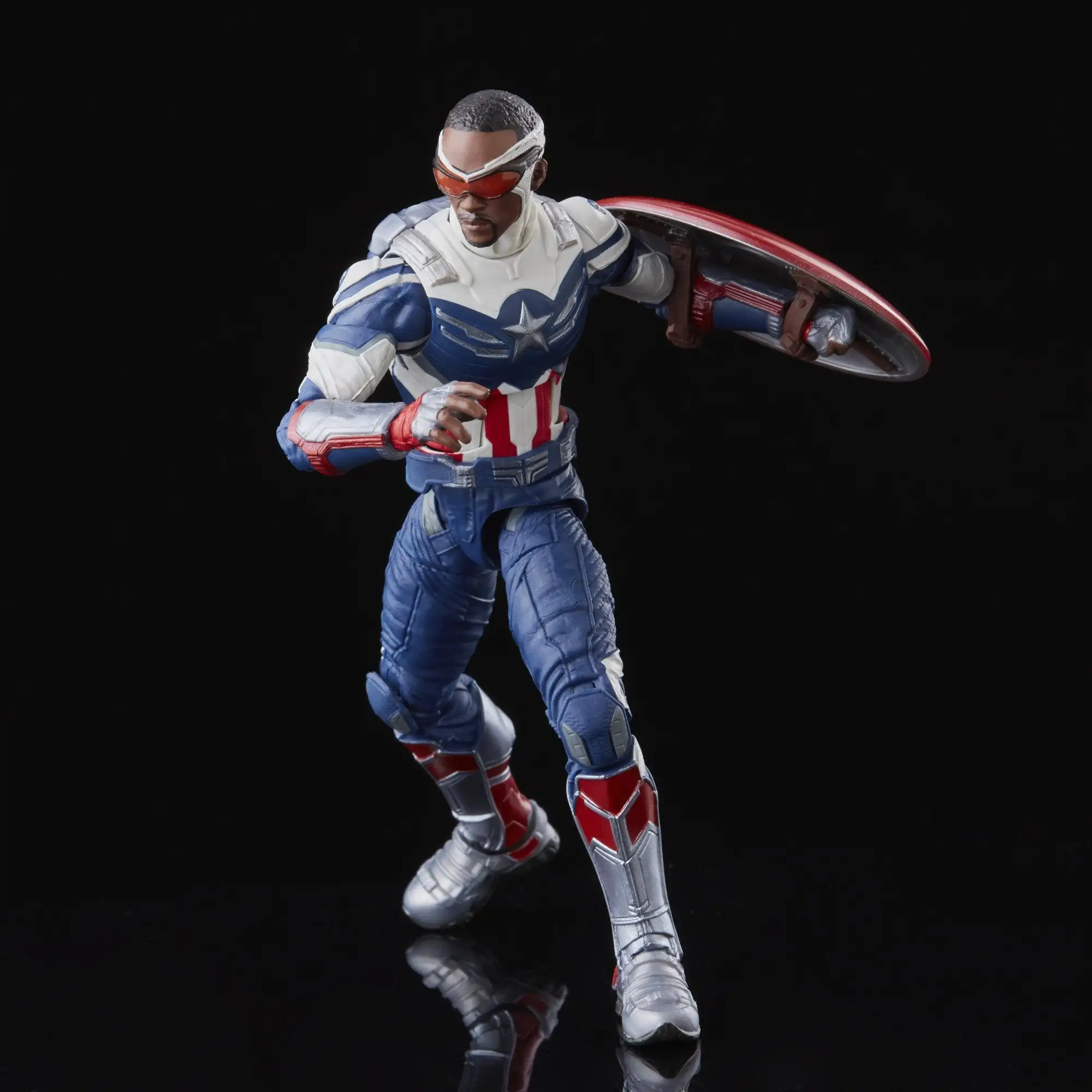 マーベルレジェンド　キャプテン・アメリカ　2体セット マーベル・レジェンド 6インチ・アクションフィギュア 2パック