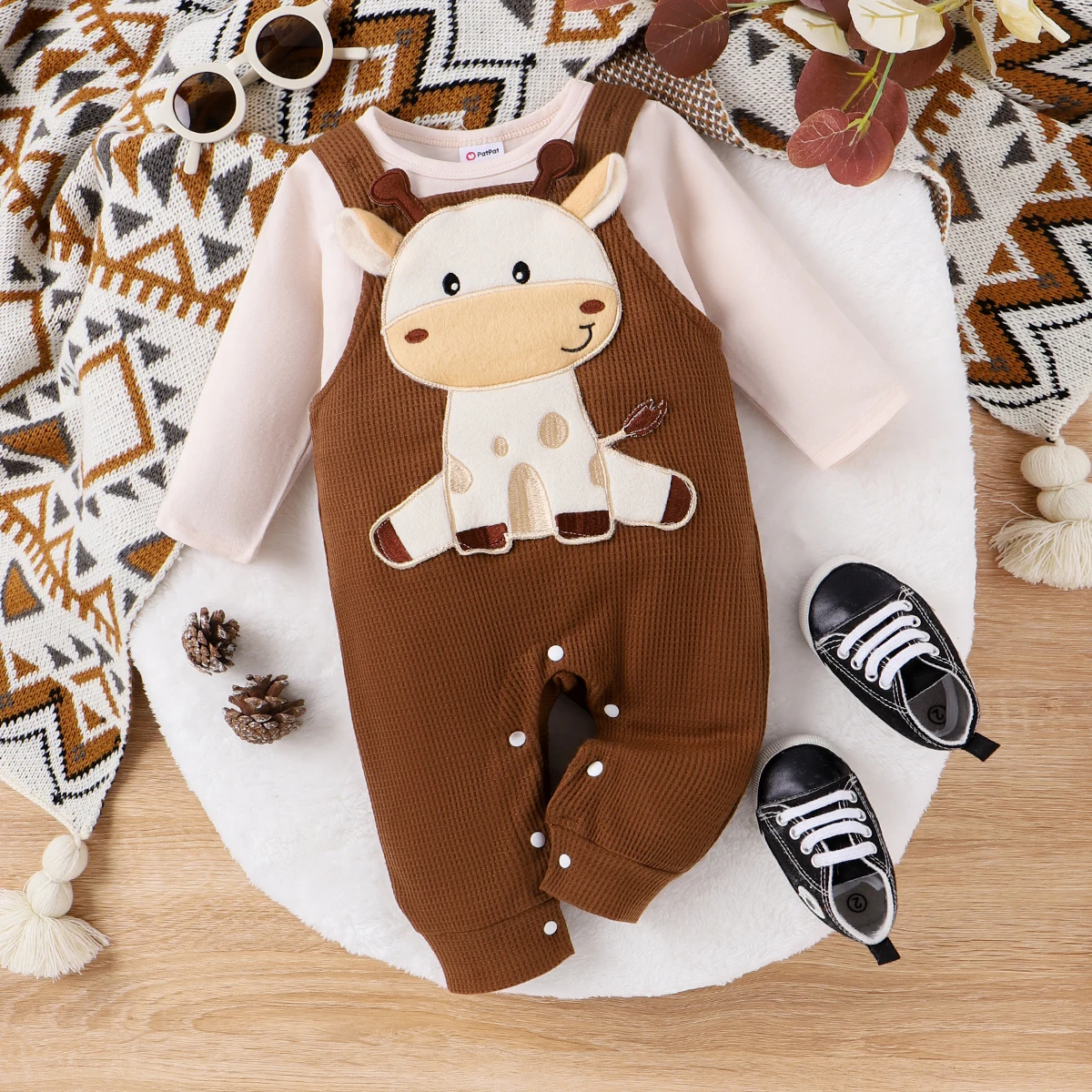 PatPat Cute 2pcs Newborn Outfit Giraffe 3D Baby Set in Cotton-Polyester Blend