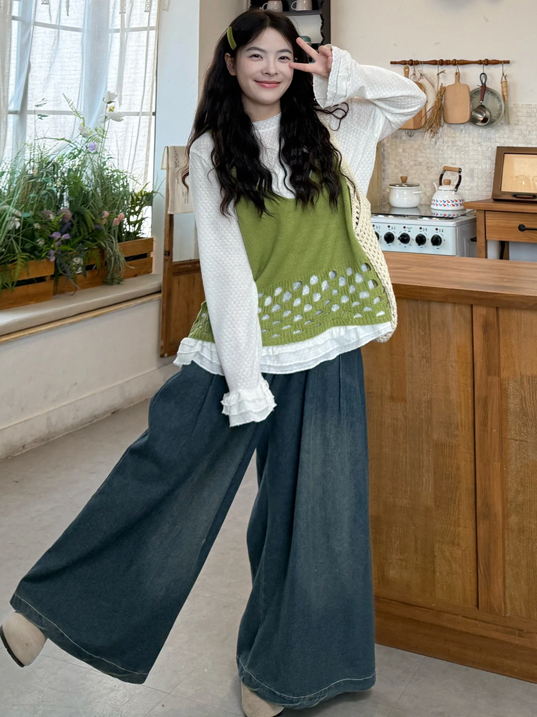 

Комплект женской одежды больших размеров: модная футболка, вязаные джинсовые брюки с широкими штанинами, утягивающий базовый слой, корейский стиль, повседневные, с высокой талией, длинные.