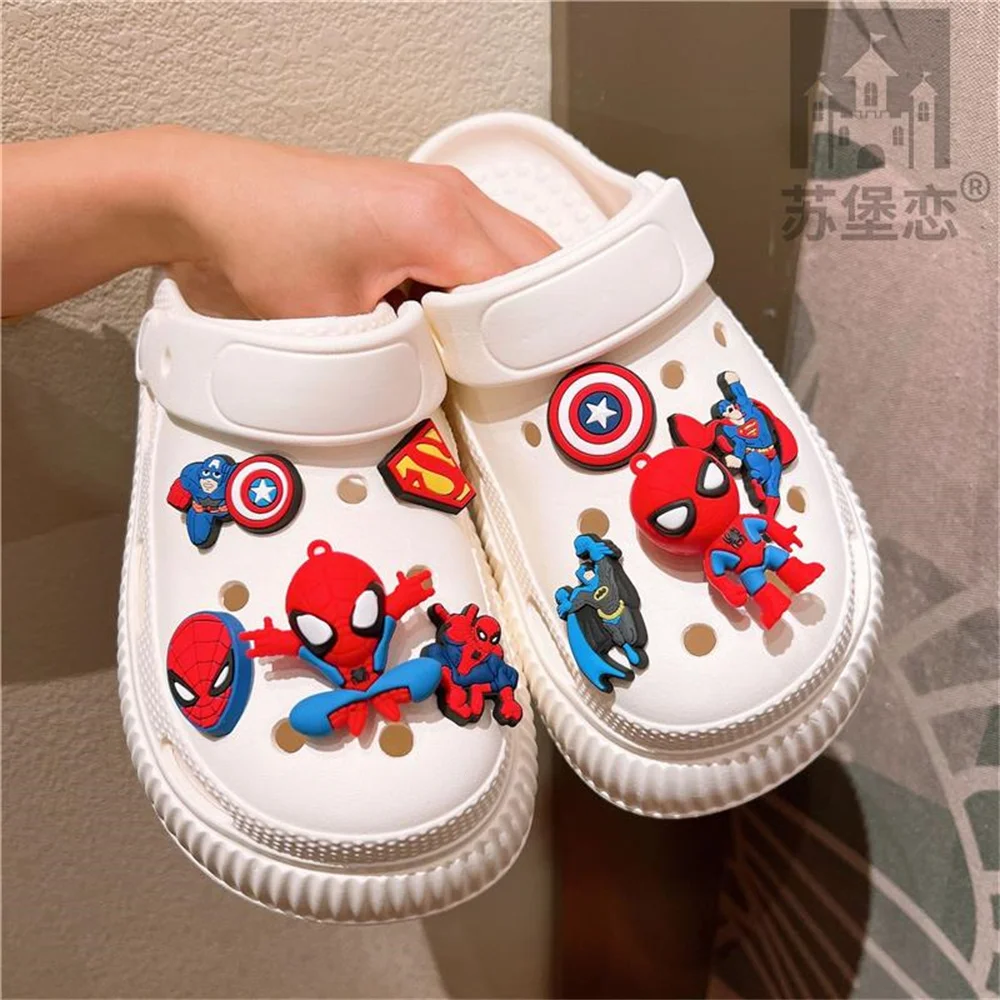 Kawaii Marvel Spider-Man LED charms zestaw klamry do butów uroczy zestaw DIY ozdoby do butów letnie klapki akcesoria dla dziewcząt prezenty