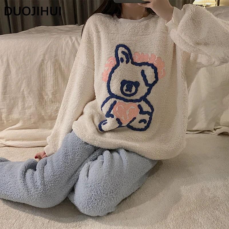 Duojihui Tweedelige Winter Dikke Warme Zachte Pyjama 'S Voor Vrouwen Koreaanse Stijl Mode 2-Kleuren Chique Print Losse Vrouwelijke Pyjama Set