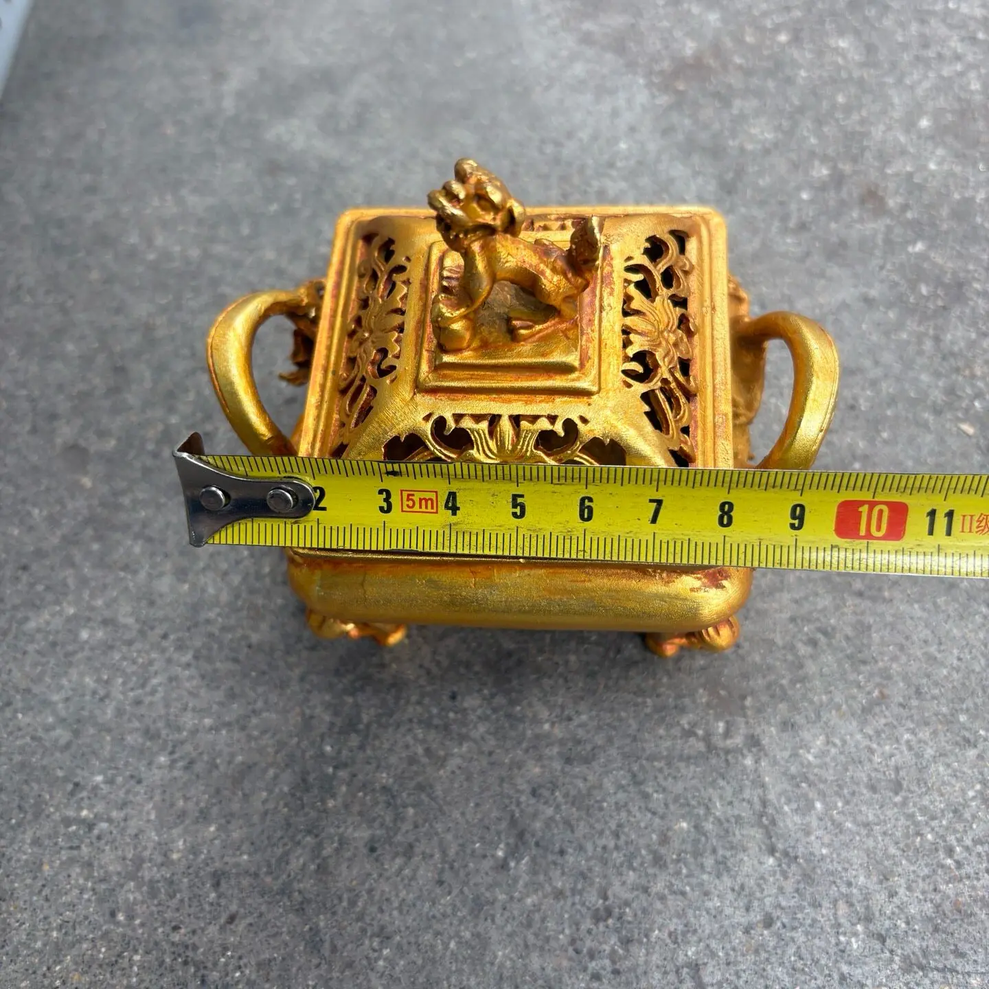 Antique gilt four-legged incense burner binaural copper ware household incense burner lion indoor ornament with lid decorative a