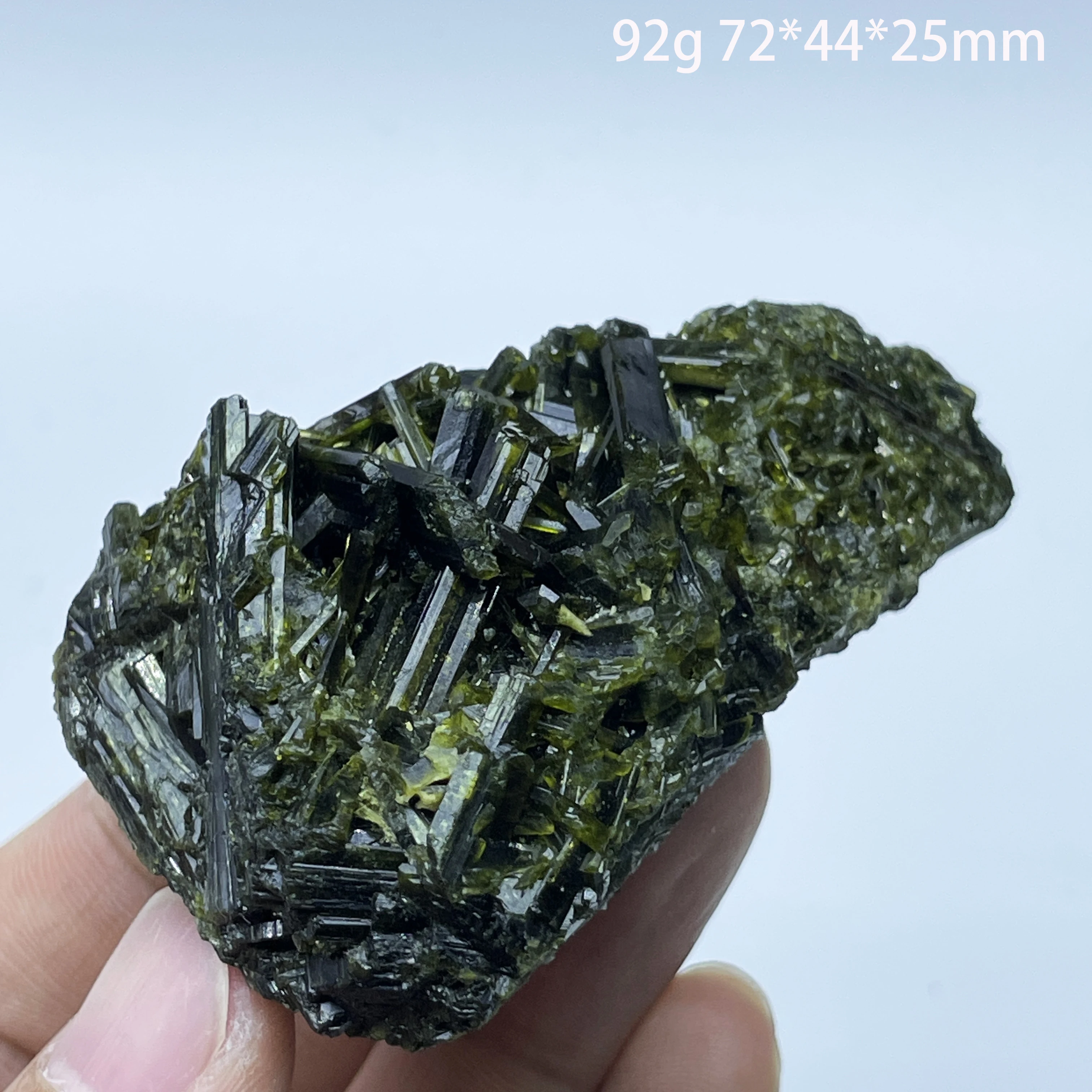 Natural Green Epidote Quartz Crystal Rough Specimen Healing Teaching Stone for Home Decor Madagascar
