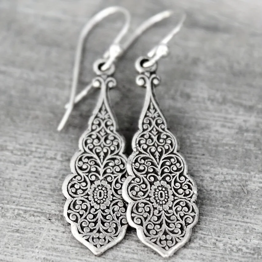 Vintage Silvery Carved Dangle Earrings - Retro Ethnic Style Alloy Jewelry for Women and Girls - Delicate Gift for Daily Casual W