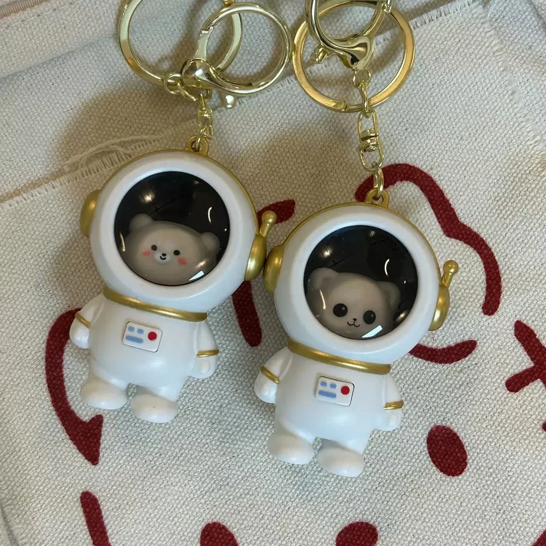 Creative Cartoon Lovely Spaceman Light Glowing Keychain Light Luminous Cute Bear Kawaii Cat Space Astronaut Key Ring Bag Hanging