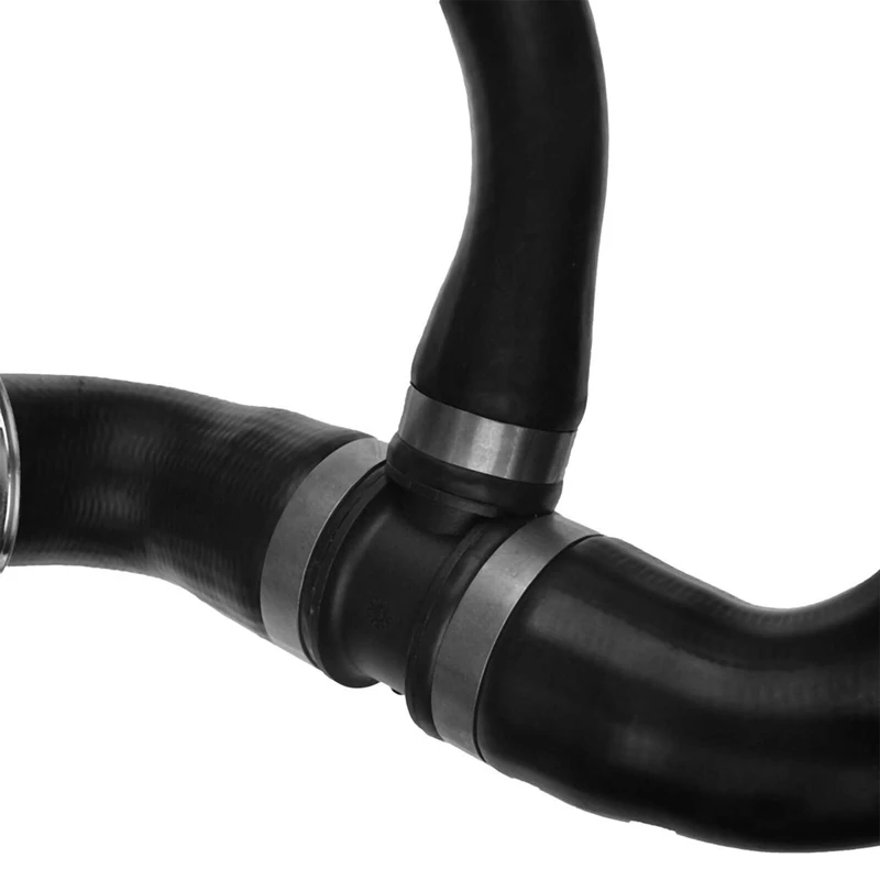 9065011482 Lower Radiator Coolant Hose Automotive Accessories For Mercedes-Benz Sprinter 3500 2014-2017