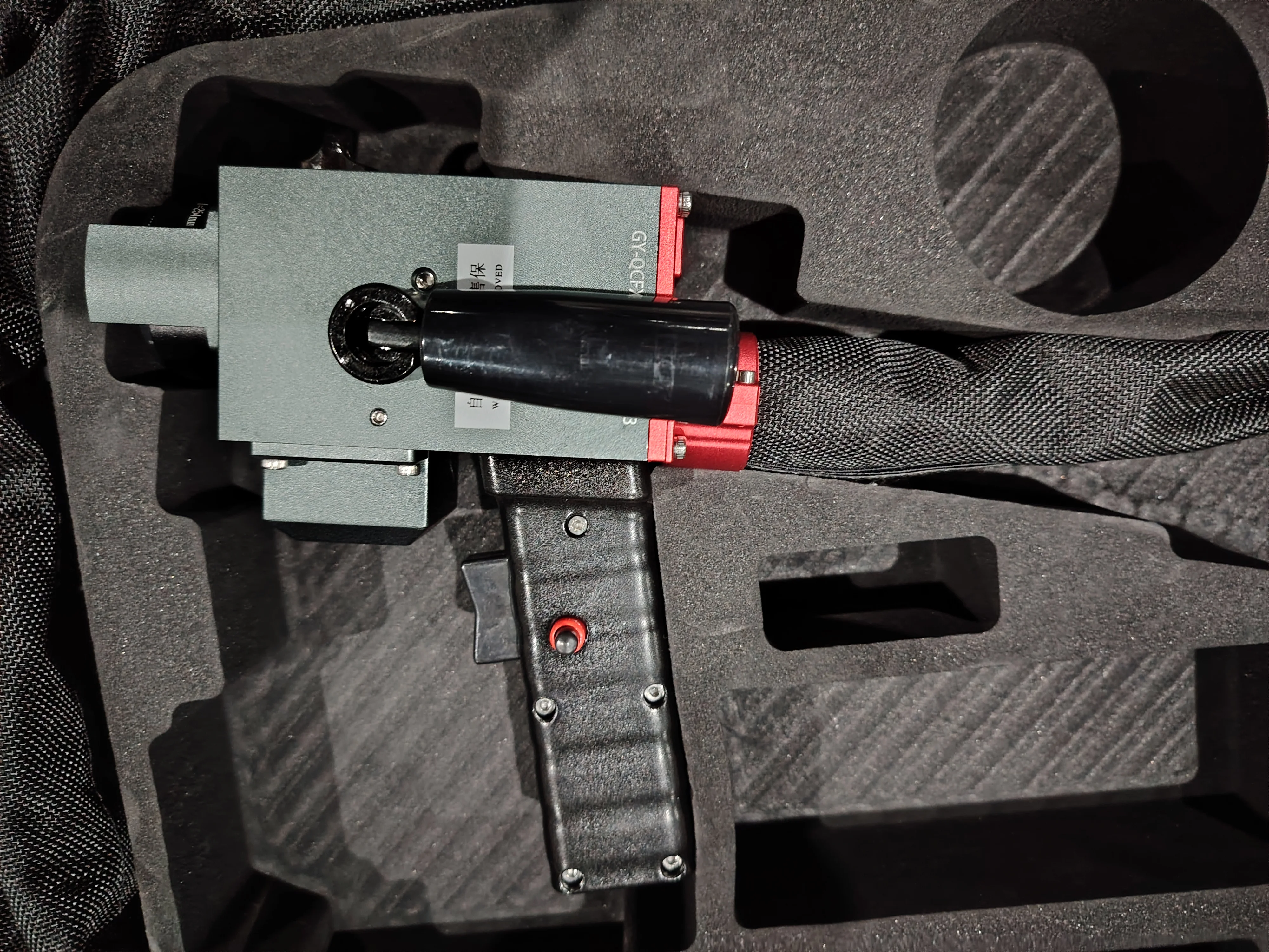 200w Pulse Laser Cleaner Cleaning Machine Portable Suitcase Handheld Metal Steel Stone Paint Oil Strip Rust Removal Remover