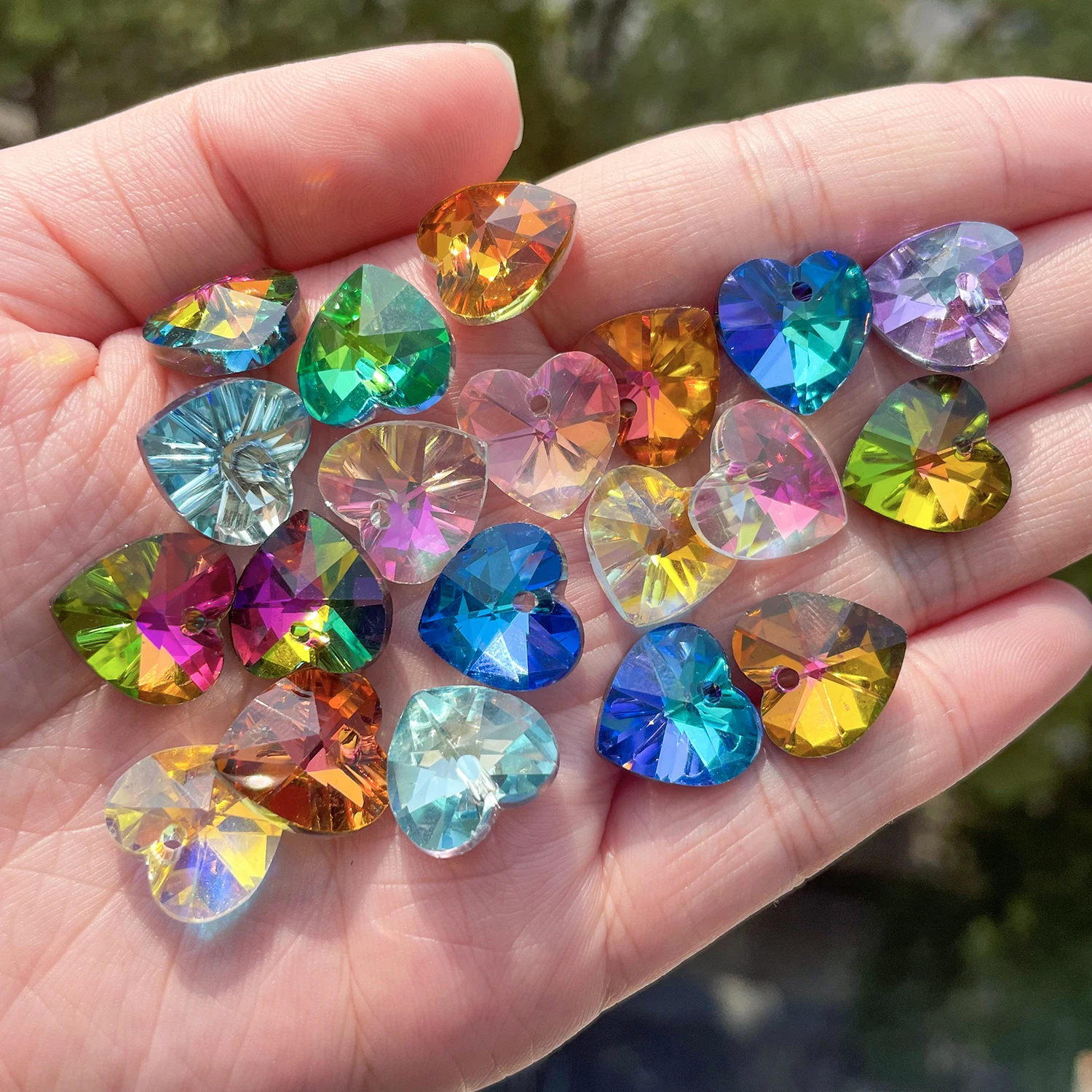 8pcs 14mm Heart Shape Austrian Crystal Pendants Multicolor Faceted Crystal Charms for Jewelry Making DIY Gift Necklace Earrings
