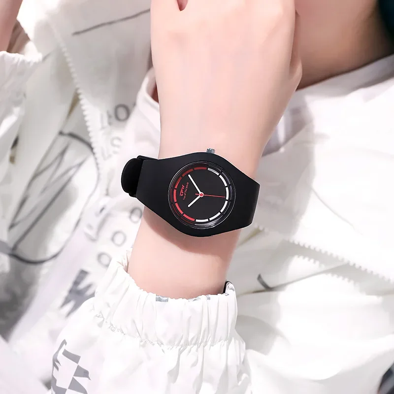 Ladies Fashion Watch Couple Quartz Watch Jelly Color Silicone Sports Clock Suitable for Women Men Starry Earth Rainbow Watch