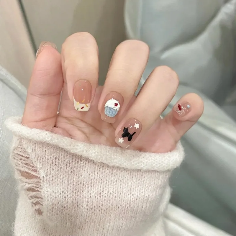 

Handmade Holiday Nail Tips Stick-on Nails with Sticky Tabs Press on Nails for Gluing Ready False Nails Woman with Box and Tools