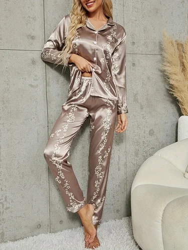 Kleines Satin-Pyjama-Set mit Blumendruck, bequemes, langärmliges Oberteil mit Knopfleiste und gemütliche lange Hose, Damen-Loungewear und Nachtwäsche – Detail 4