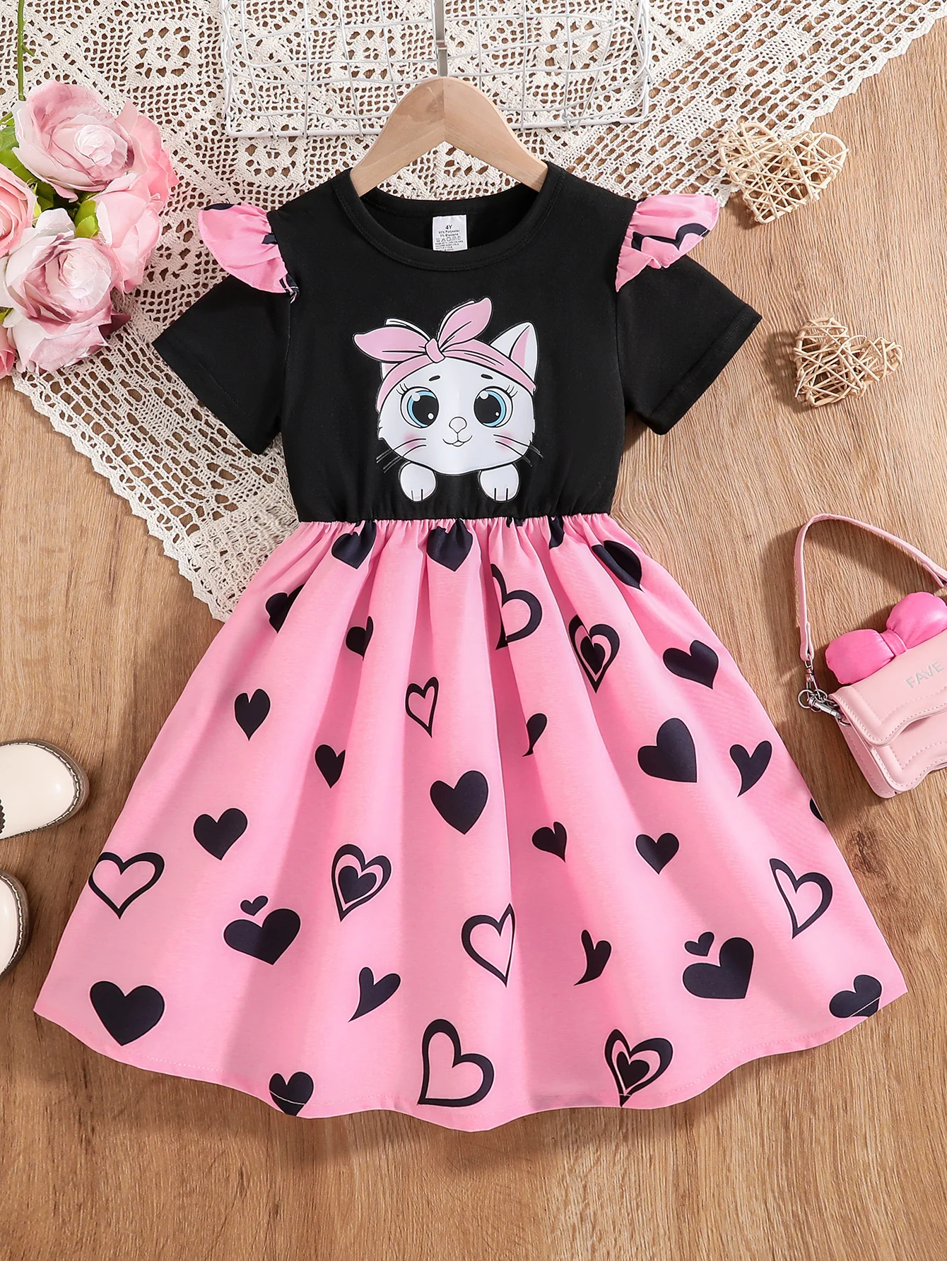 Girls' Fashionable Summer Dress, Little Girl's Cat Print Flutter Sleeve Short-Sleeve Patchwork Heart All-Over Print Mid-Length Waist-Cinching Dress, Comfortable and Elegant Youth Clothing for Girls, Outdoor Stylish and Unique Outfit for Young Girls