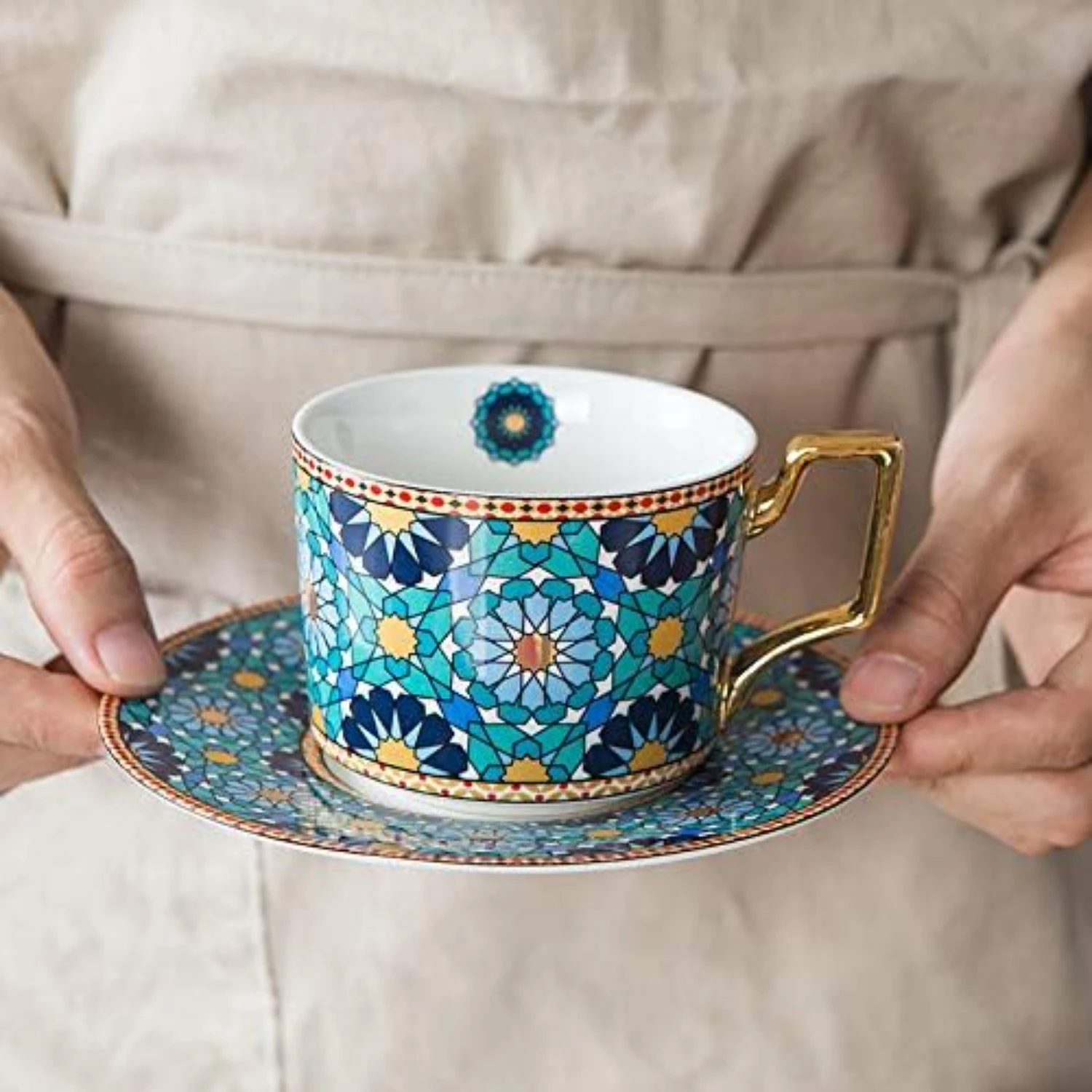 

Elegant and sophisticated bone china cappuccino cup and saucer set, perfect for adding a touch of luxury to your table setting.