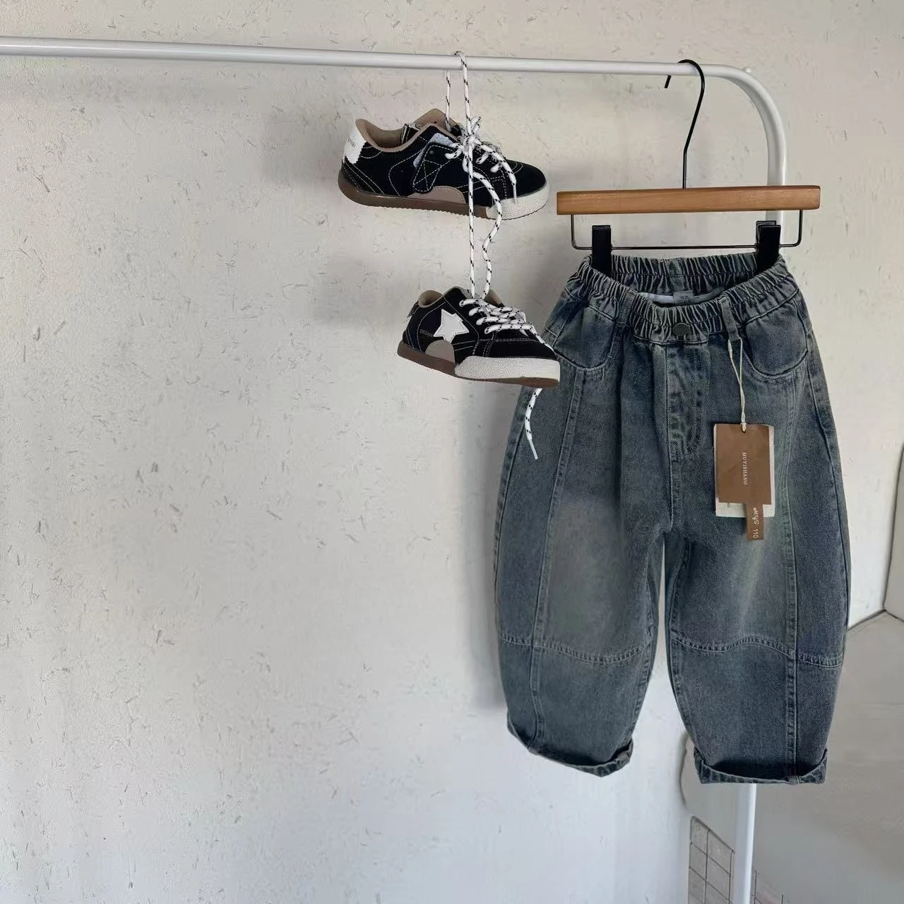 

Детские брюки 2026, весенняя коллекция, корейская версия, джинсы в стиле tooling.