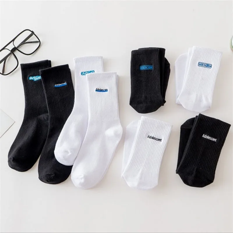 Socks Simplicity Letter Embroidered Cotton Socks INS Fashion Versatile College Sports Socks In Tube Socks Couple Socks K114