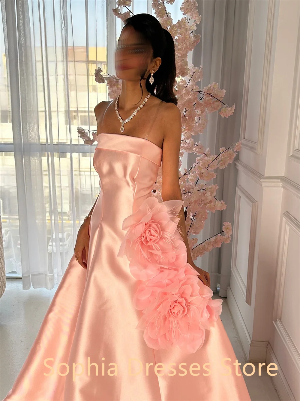 

Customized A-Line Floor Length Luxury Evening Dress Strapless Lace Appliques Lace Up Back Bridal Gowns Party Dress