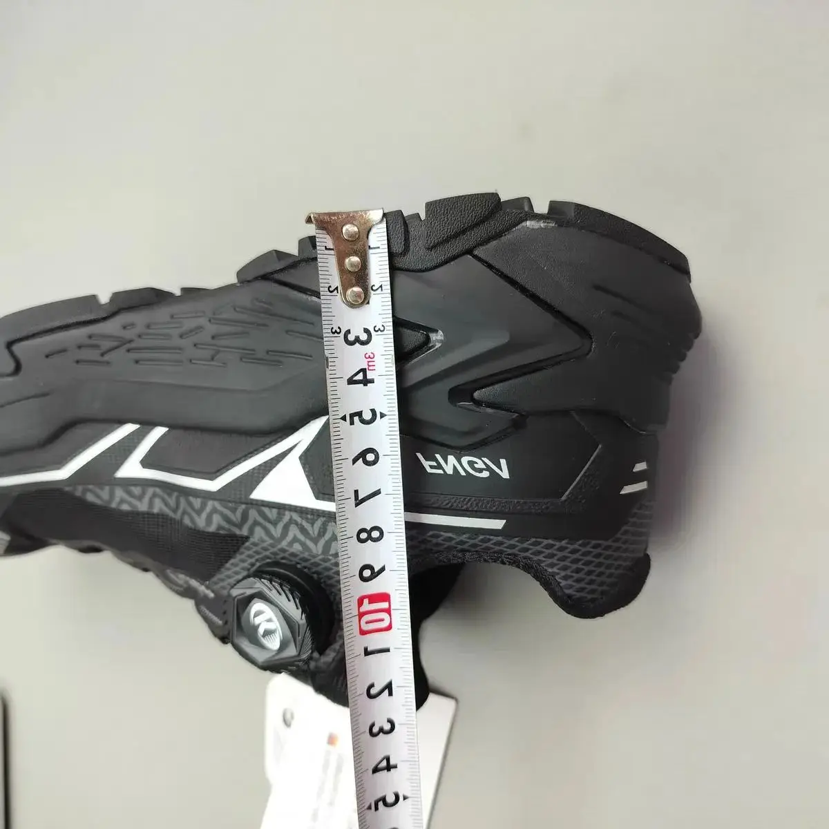 

Новое поступление, бестселлерная прогулочная обувь унисекс, уличные походные кроссовки, многофункциональные повседневные ботинки премиум-класса, осенне-зимняя обувь