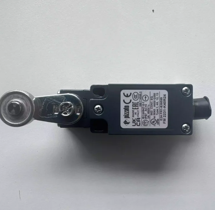 

New original Pizzato Limit switch FM 2231-K40R24