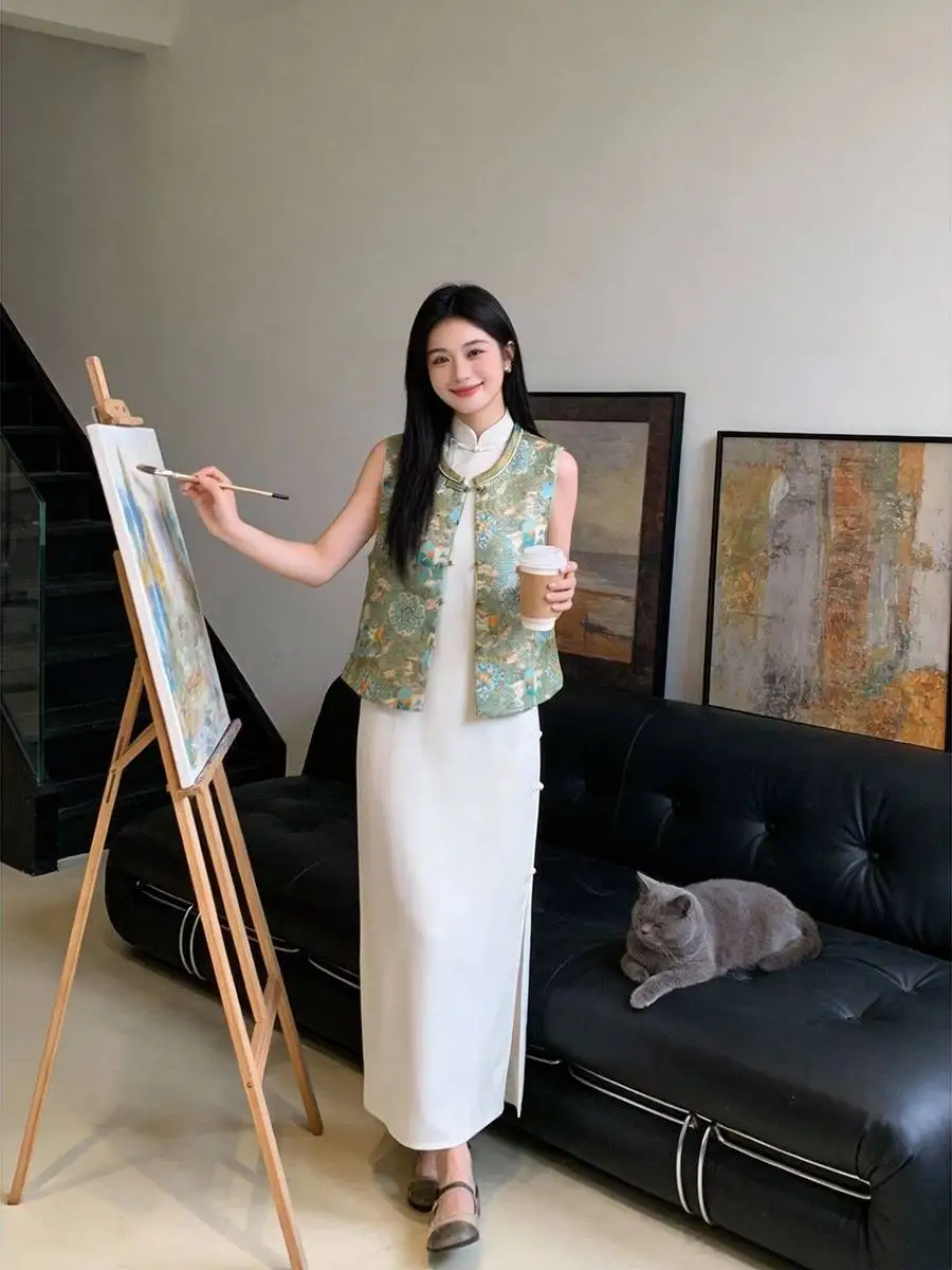 

Весна 2026: Новая женская китайская вышитая жилетка в стиле «Слийн», тонкая, молодежная, повседневная верхняя одежда, приталенный крой, круглый вырез, на пуговицах