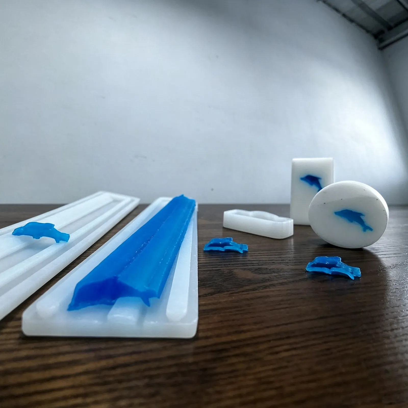 1Set Dolphin Theme Silicone Column Mold Food Safe Flexible 3D Tube Soap Mold for Embedding Soap Bars Pillar Resin Ocean