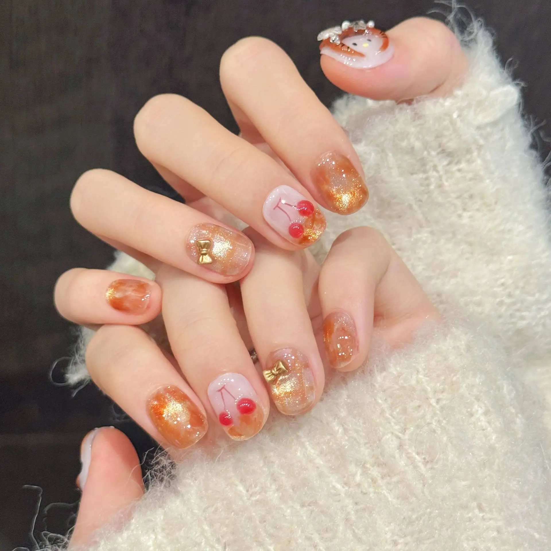 10 STKS Luxe Handgemaakte Druk op Nagels Korte Ovale schattige kitty dress up Ontwerp met 3 STUKS Tool Lijm Nagel lijm Tabs