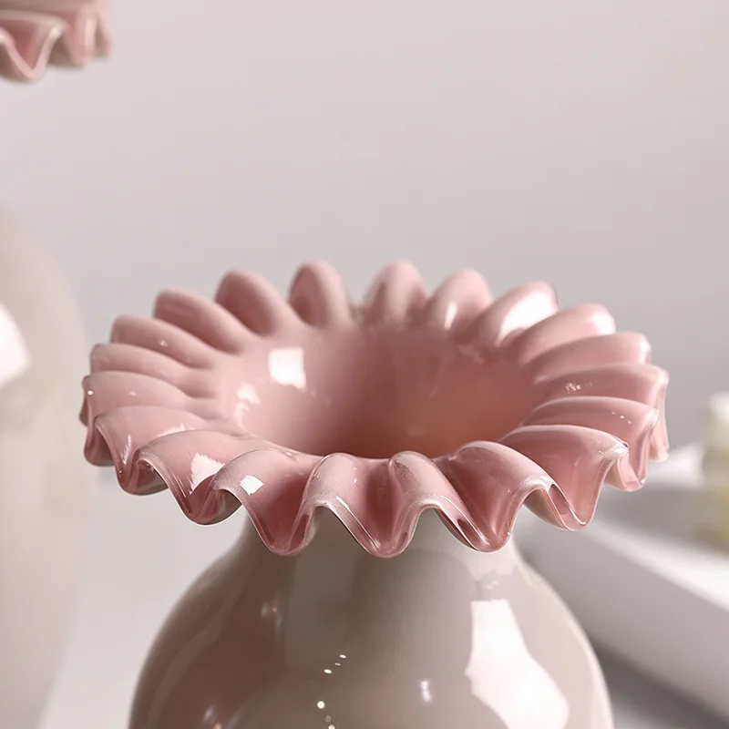 PYH medieval curled flower glass vase high-end ornament high-value flower arrangement decorative dining ornament
