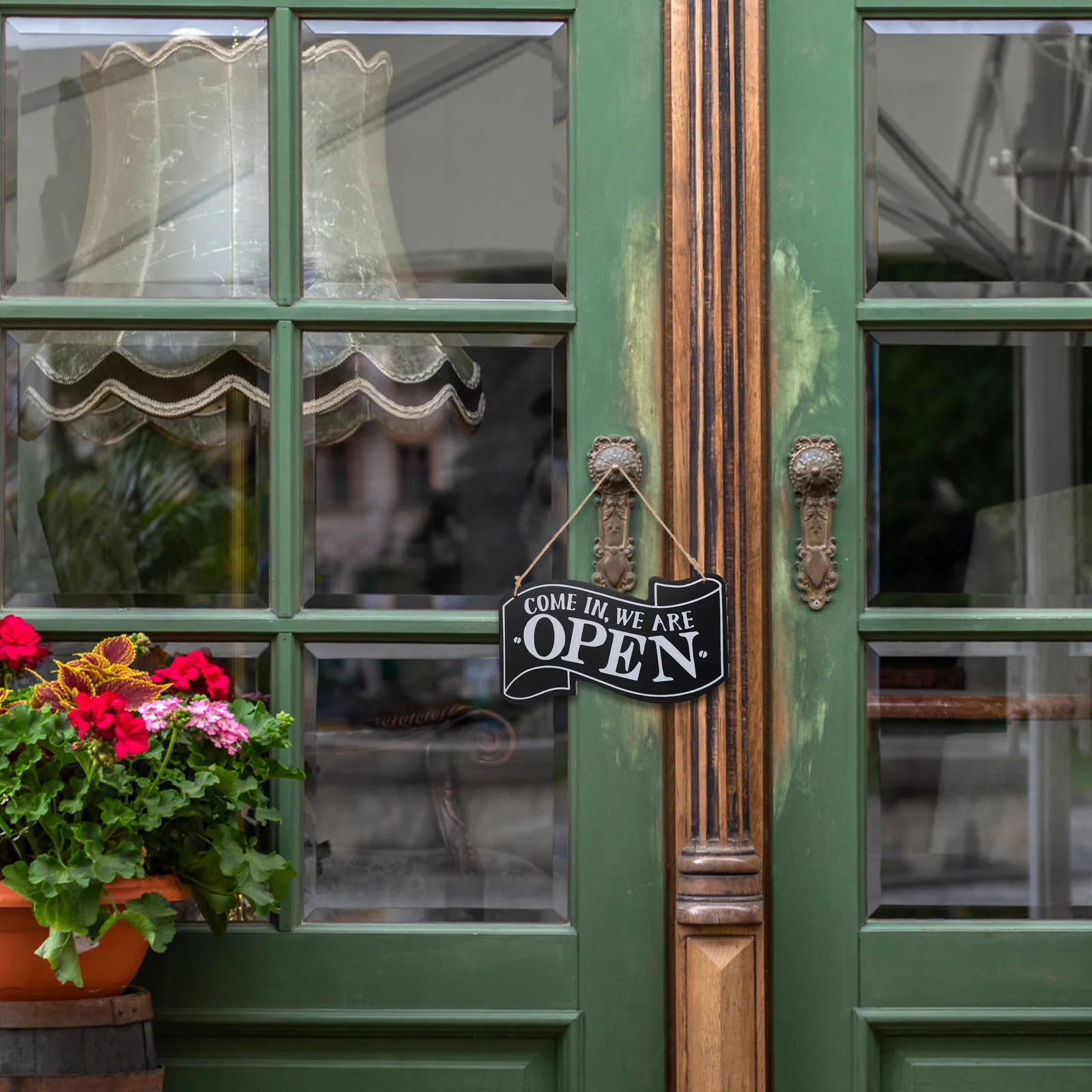 

2Pcs Wooden Open Closed Sign Dual-Sided Hanging Business Door Sign for Shop Cafe Bar Hotel Restaurant Barber Vintage Decorative