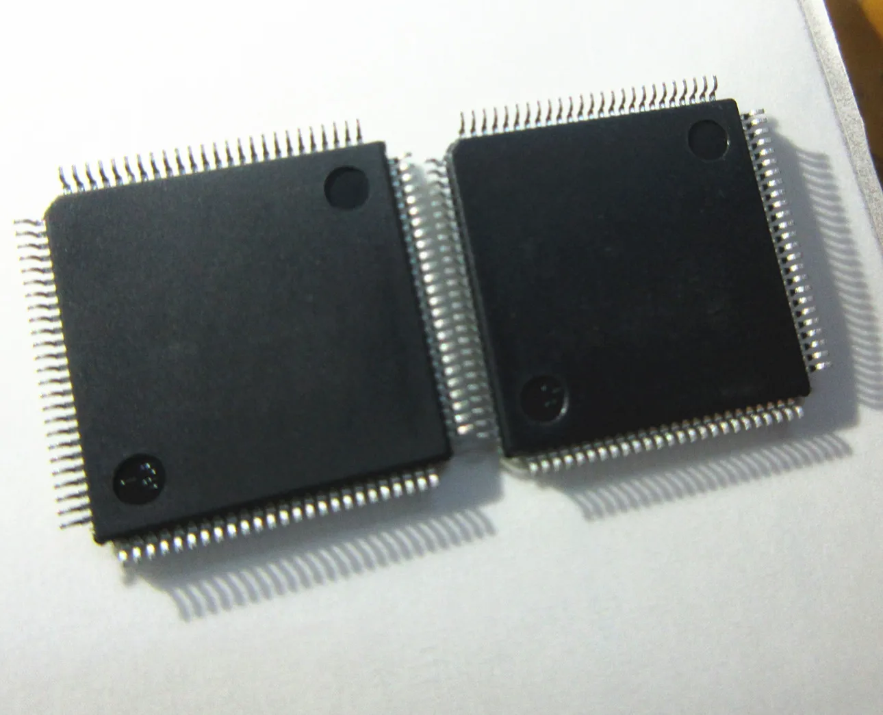 CAT6354CQ LQFP100 10 unidades