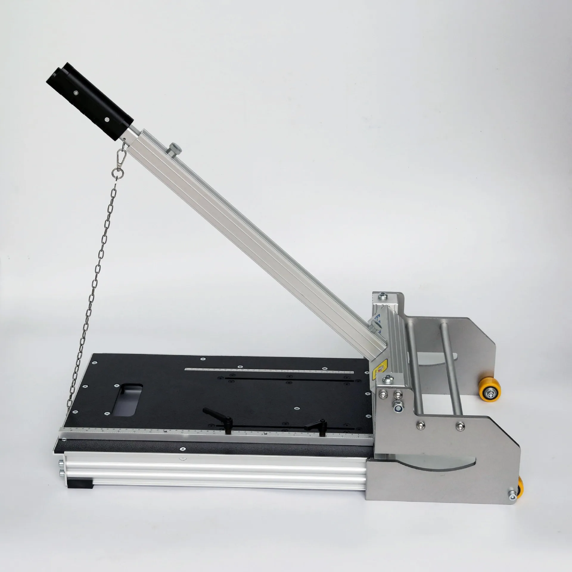 Dust-free and noise-free cutter, wood floor cutter, SPC stone flooring cutting, sharp pvc sheet cutting