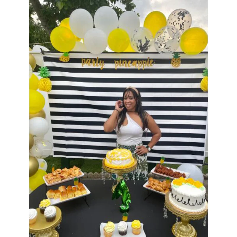 Rayas horizontales blancas y negras, patrón de fondo de advertencia, gráfico moderno, retrato de fiesta de cumpleaños, accesorios de estudio fotográfico