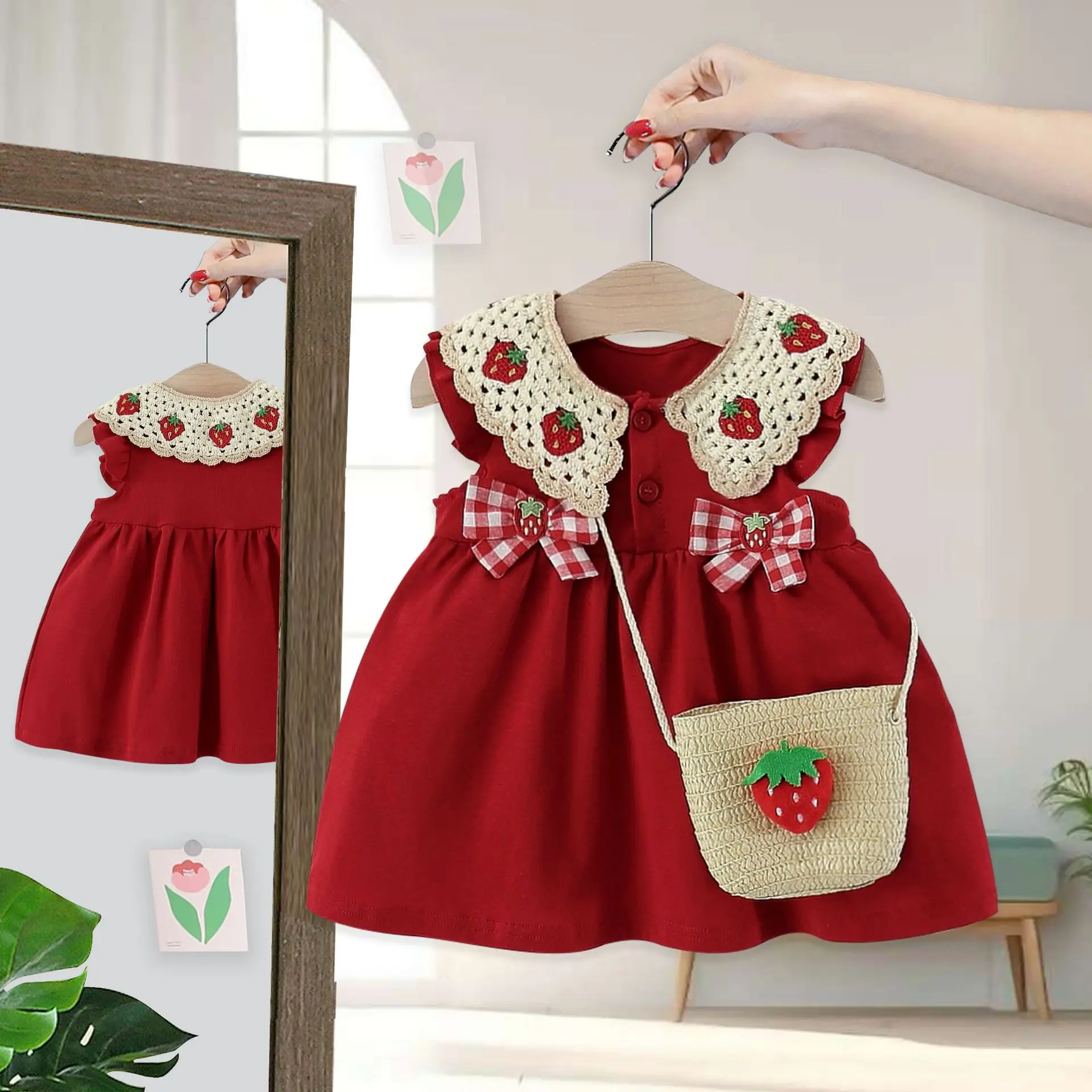 

Strawberry Knitted Collar Bow Dress Summer New Sweet Fashionable Cute and All-match Sleeveless Dress