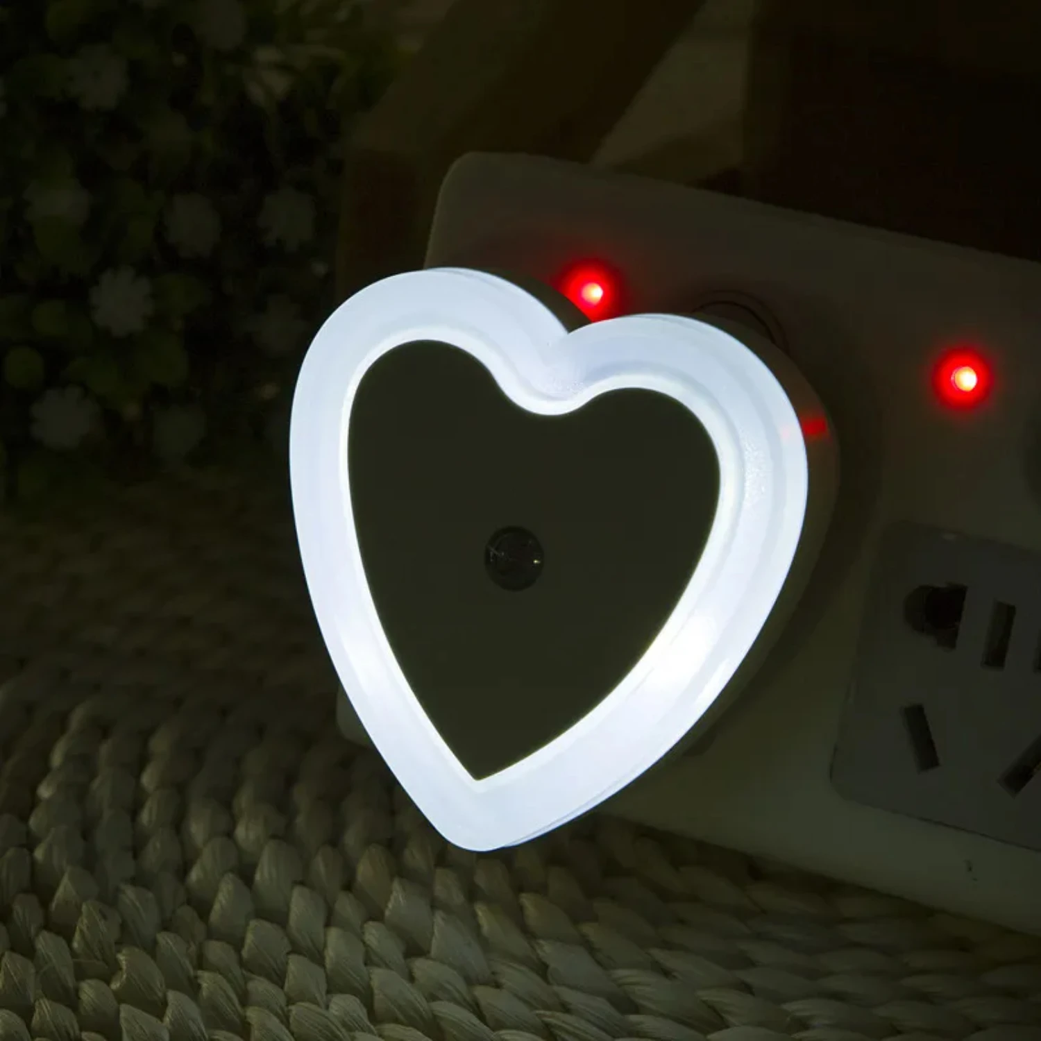 LED Mini Night Light EU/ Plug Light Sensor Heart Shape Nights Lamp  Kid's Room Bedroom Bedside Aisle Corridor 110V 240V