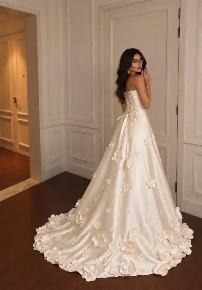 Customize Strapless Corset Wedding Dress 3D Flower Detail A Line Bridal Gown Ivory Satin vestidos de novia Sweep Train