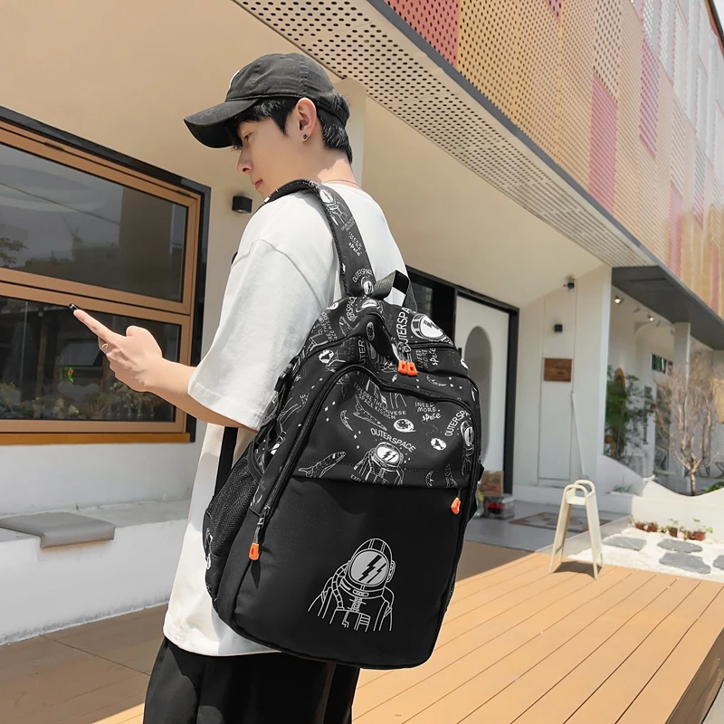 กระเป๋าสำหรับผู้หญิงลดราคา2023กระเป๋า tas ransel grafiti แฟชั่นกระเป๋าเดินทางกีฬาสันทนาการความจุสูงกระเป๋าคอมพิวเตอร์กระเป๋านักเรียนอเนกประสงค์