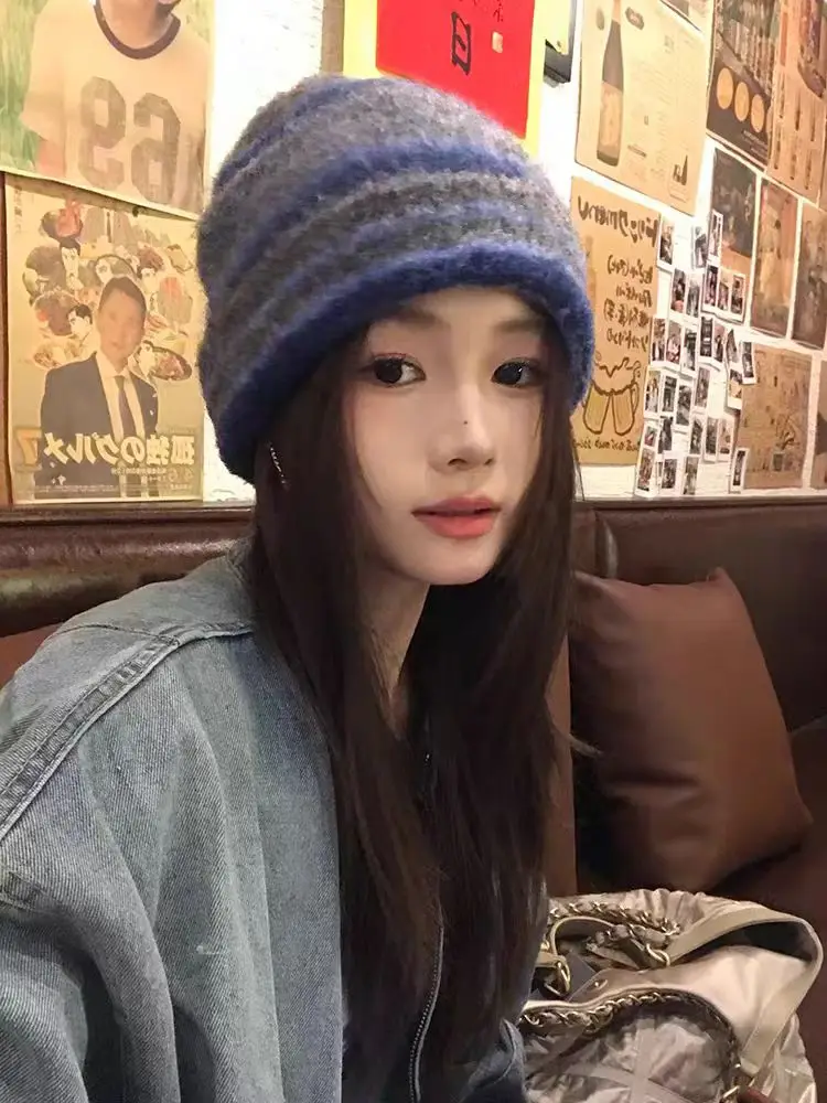 

Japanese Retro Color Matching Striped Knitted Pullover Hat for Men and Women Outdoor Warm Ear Protection Trend Skull Beanie Cap