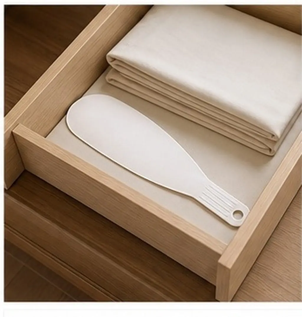 White Bed Sheet Tucker Paddle Lightweight Sheet Tucking Device for Smooth Cotton Sheets Fast Three Step Folding