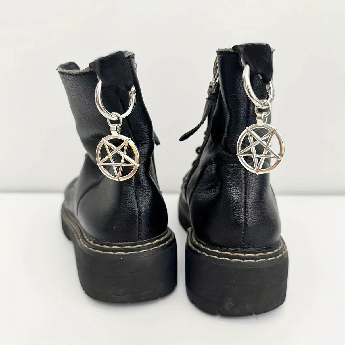 2Pcs Pentagram Star Cross Heart Pendant Shoe Buckles Boots Decoration Metal Snap Hooks DIY Shoe Accessories Girls Women Gifts