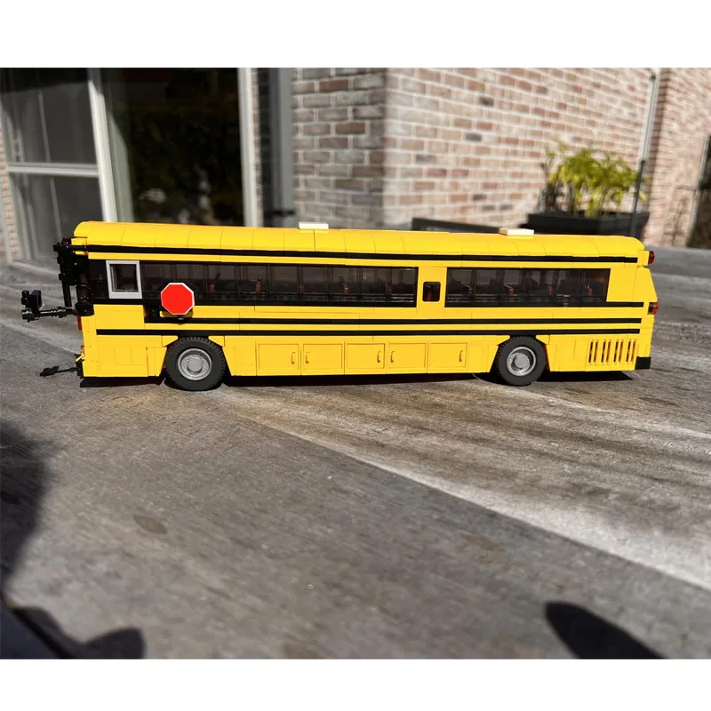 

MOC-98127 Building Block City Traffic Bus Car Model Ornament 731 PCS Children Educational Birthday Christmas New Year Toys Gift