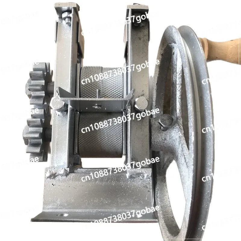 

Bamboo strip layering machine, opening machine, hand crank