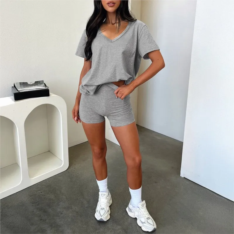 

Женский однотонный спортивный комплект из двух предметов с v-образным вырезом, весна-лето 2024, повседневный удобный наряд, футболка с короткими рукавами, топ и спортивные шорты