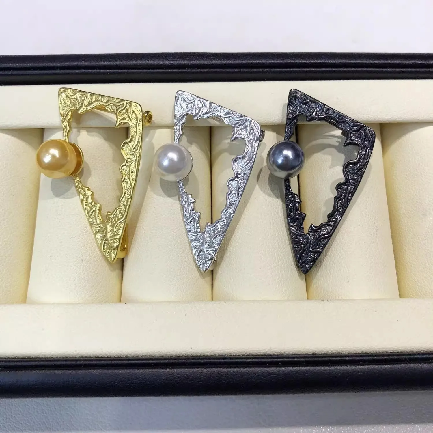 

MeiBaPJ 10mm Natural Nearround Pearl Brooch Drop Pendant Necklace 925 Sterling Silver Holder Fine Wedding Jewelry for Women