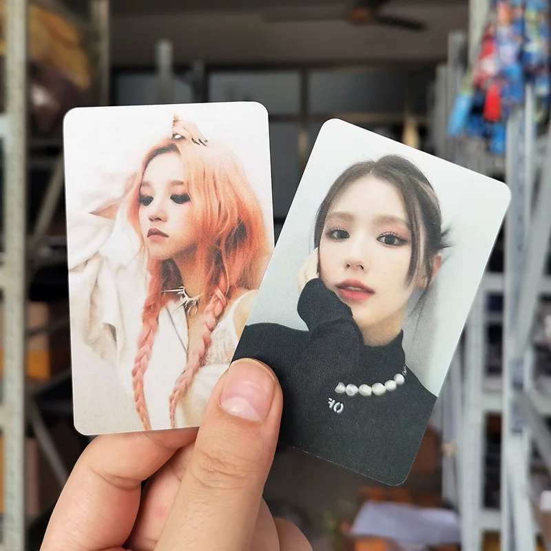 KPOP 5pcs/set (G)I-DLE Album I NEVER DIE Photocard Double-sided LOMO Cards Mi Yeon Minnie So-yeon YUQI Yeh Shuhua Postcard Gift