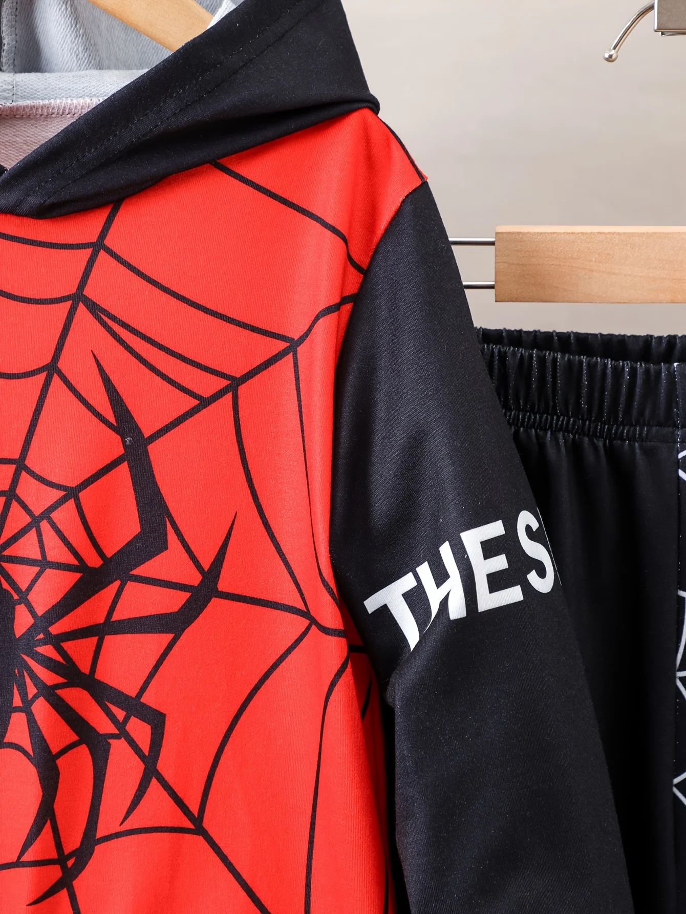 2set Spring and autumn new fashion sports style boys casual comfortable spider print hoodie and tracksuit pants